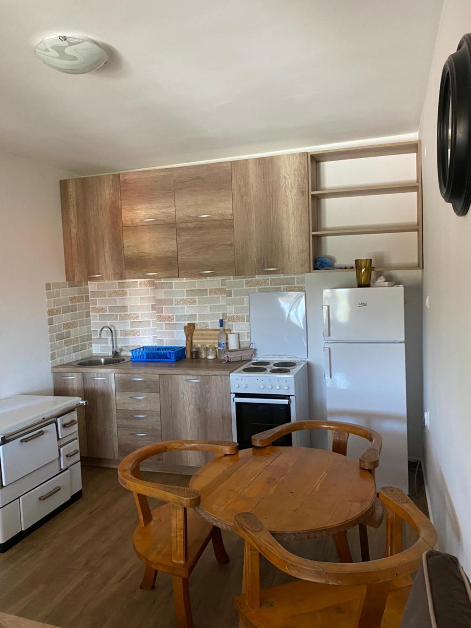 Apartman Popovic เวียร์ปาซาร์ ภายนอก รูปภาพ